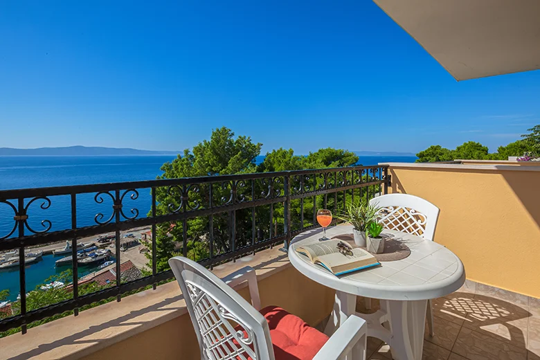 balcony with sea view