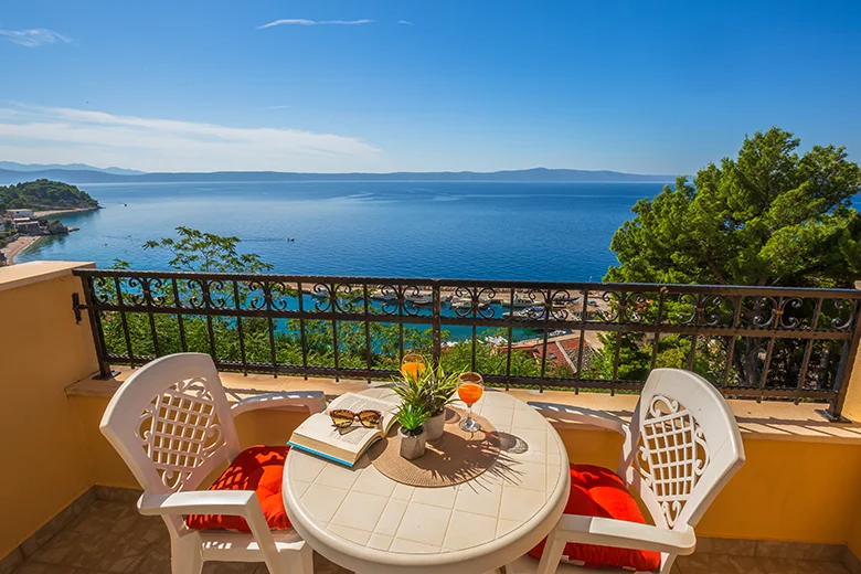 balcony with sea view